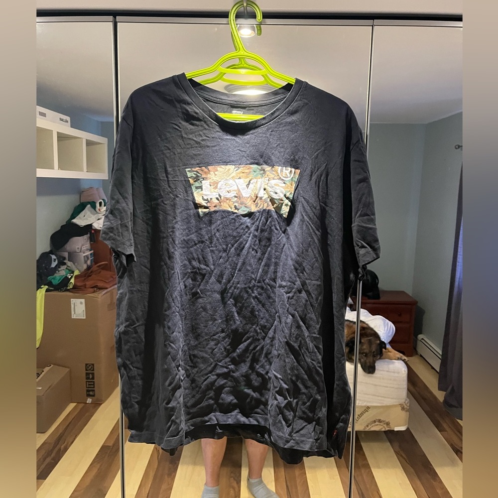 Levis T-shirt
